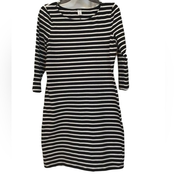 OLD NAVY Women's KNIT DRESS BLACK & WHITE STRIPED 3/4 BUTTON DETAIL SLEEVE XL - Picture 2 of 10